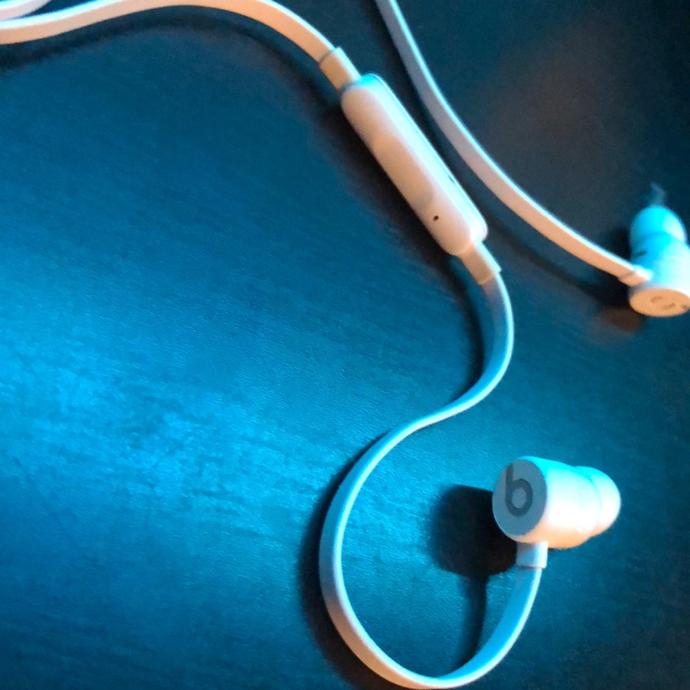 Beats X - Picture 2 of 2